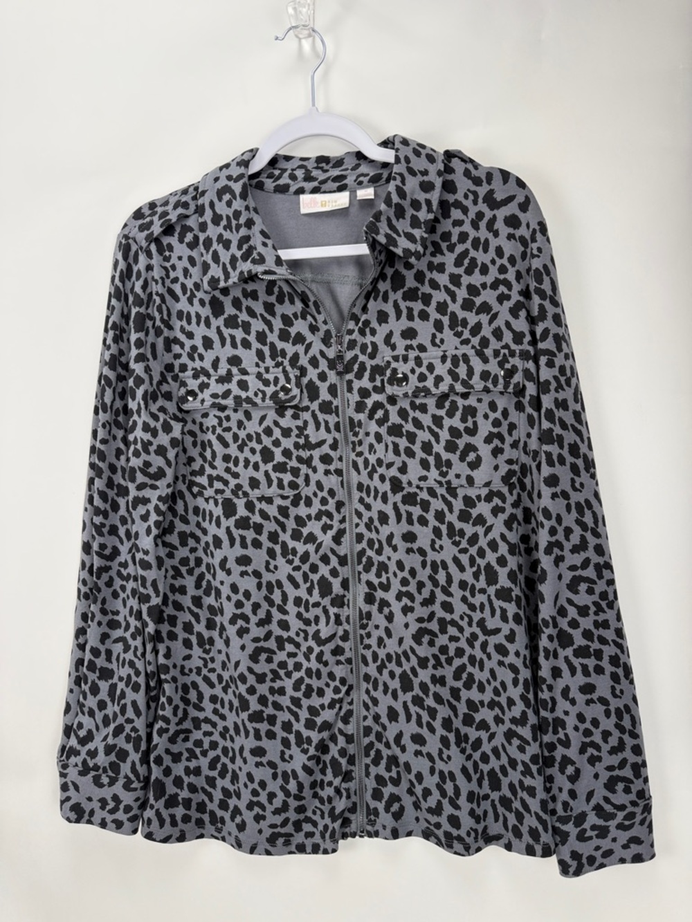 Belle by Kim Gravel Tripleluxe Animal Print Gray Utility Shirt Medium
